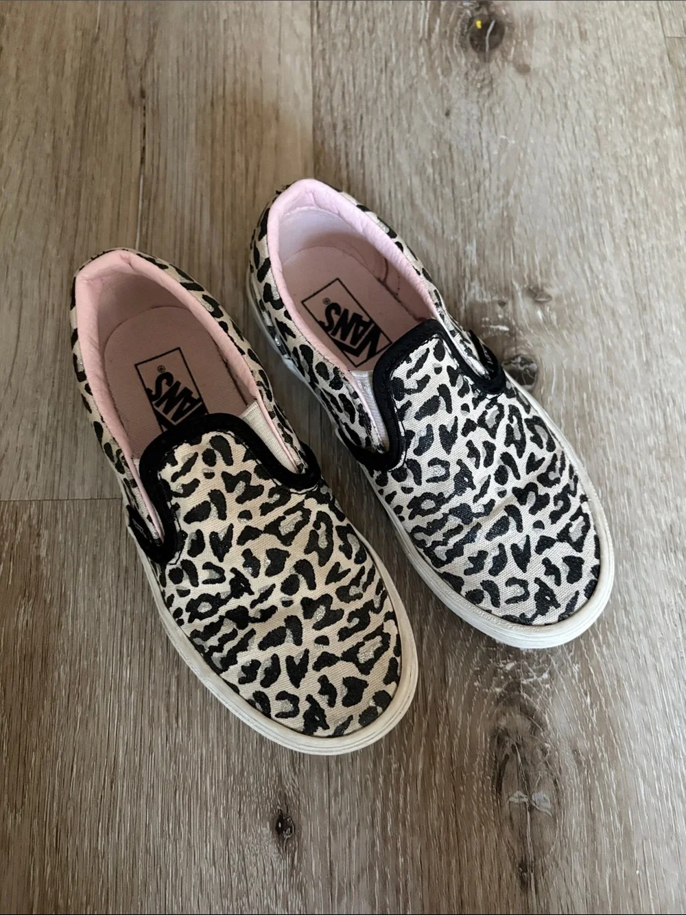Vans Leopard Print Slip-On Sneakers with Pink Lining kids 12.5